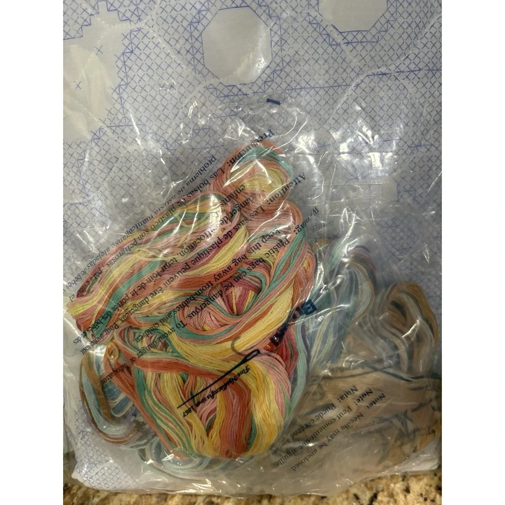 BUCILLA Kit Cross Stitch GOD BLESS BABIES 34